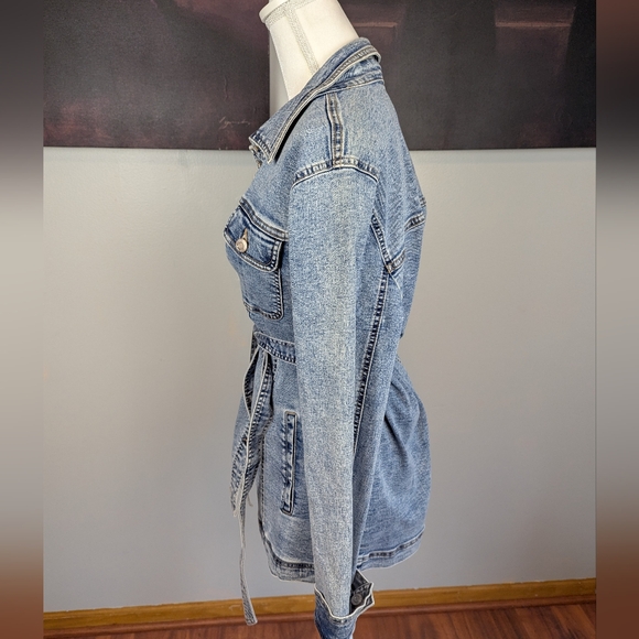 Jean jacket with waist tie - Picture 5 of 7